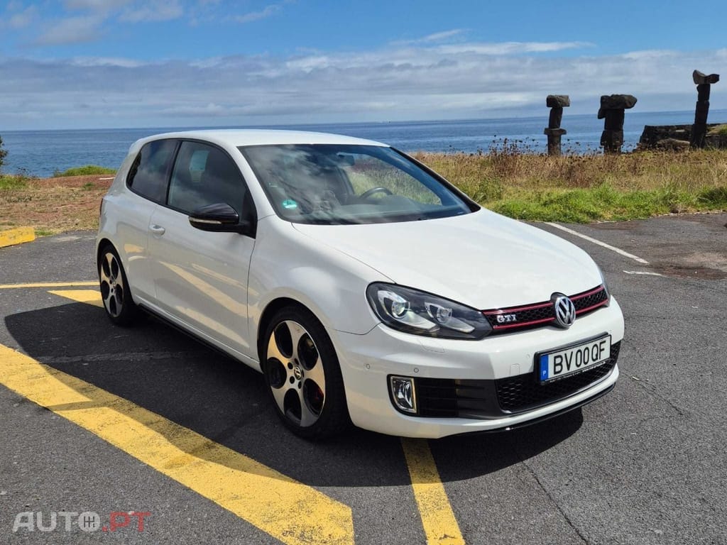 Volkswagen Golf 2.0 TSI GTI