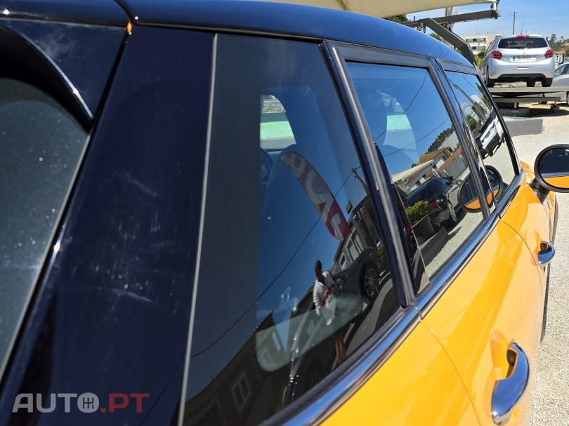 MINI Cooper Cooper D Auto