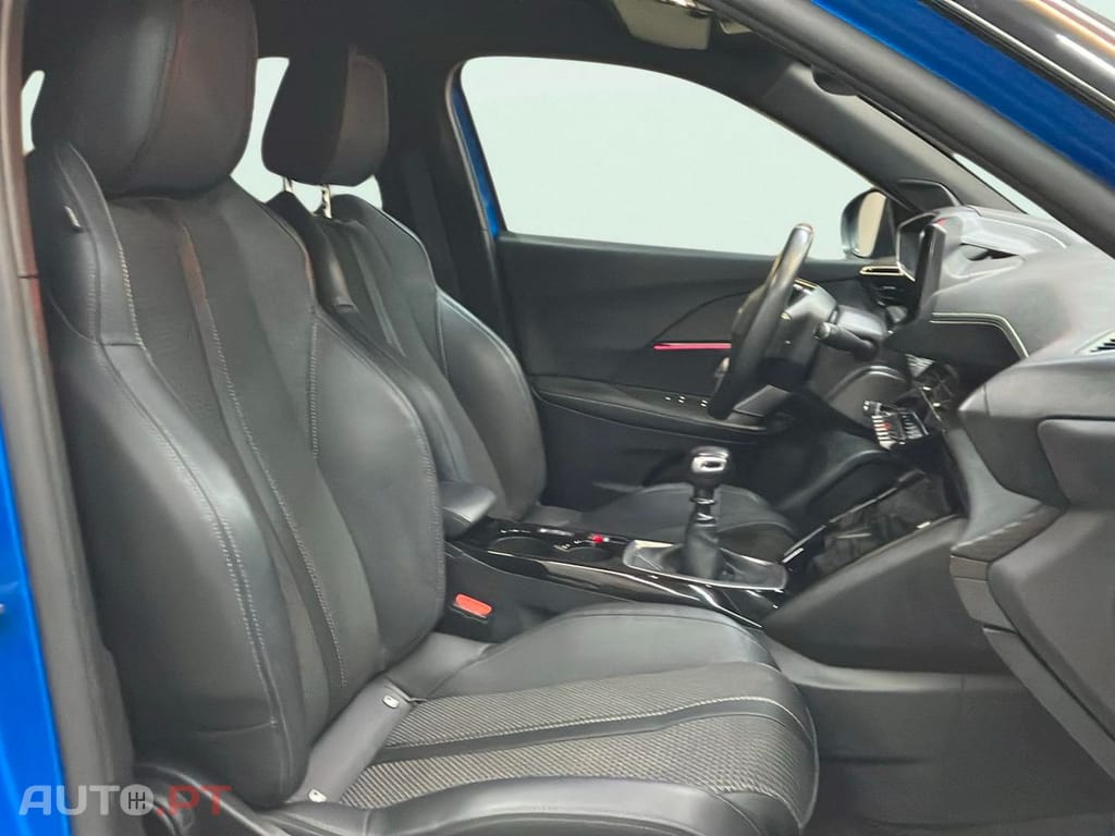 Peugeot 2008 1.2 PureTech GT