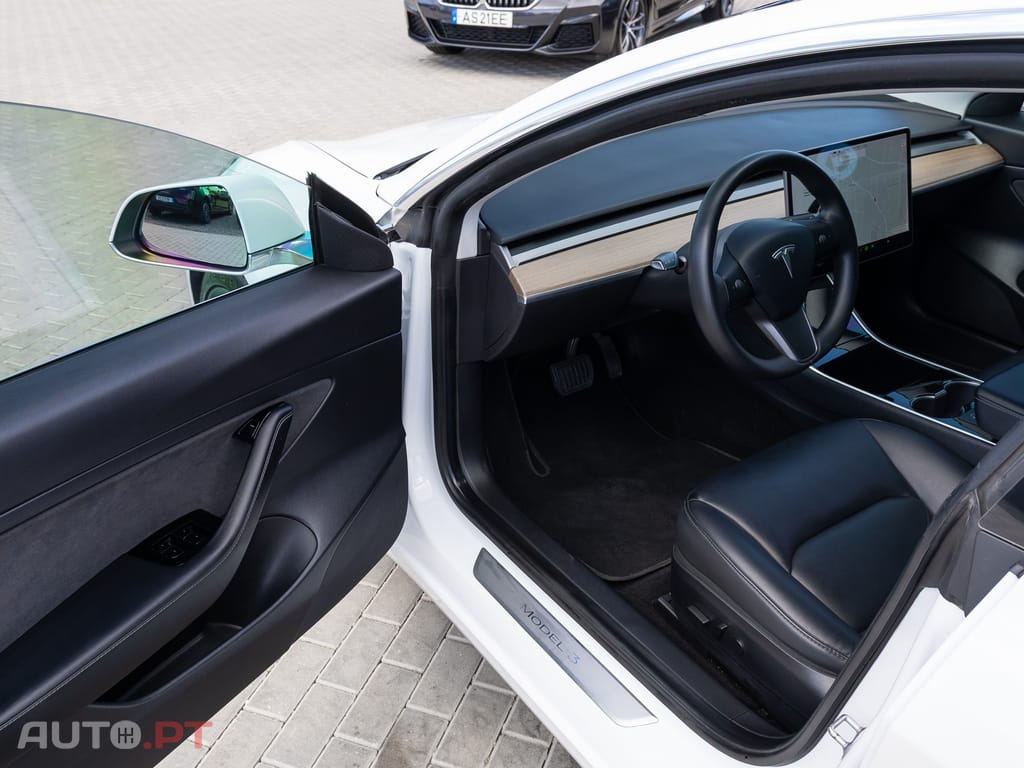 Tesla Model 3 Standard RWD