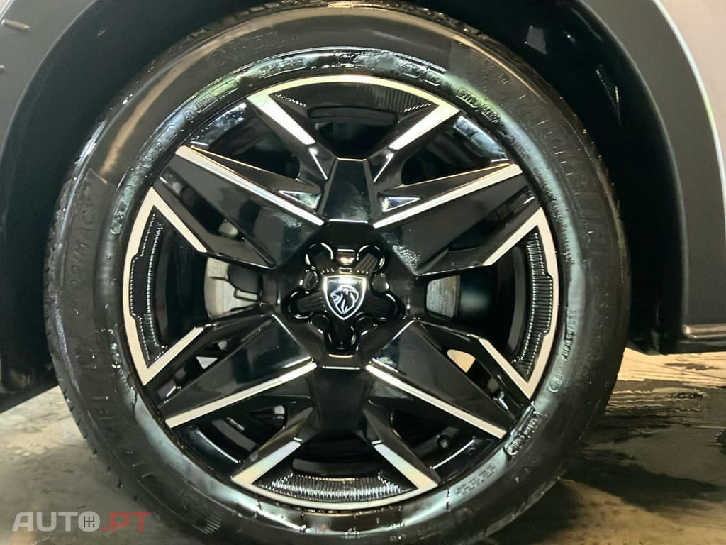 Peugeot 3008 1.2 Hybrid Allure e-DCS6