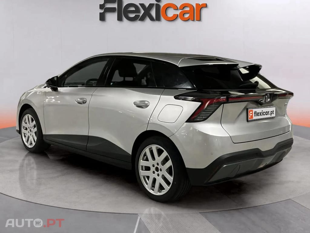 MG MG4 64 kWh Luxury