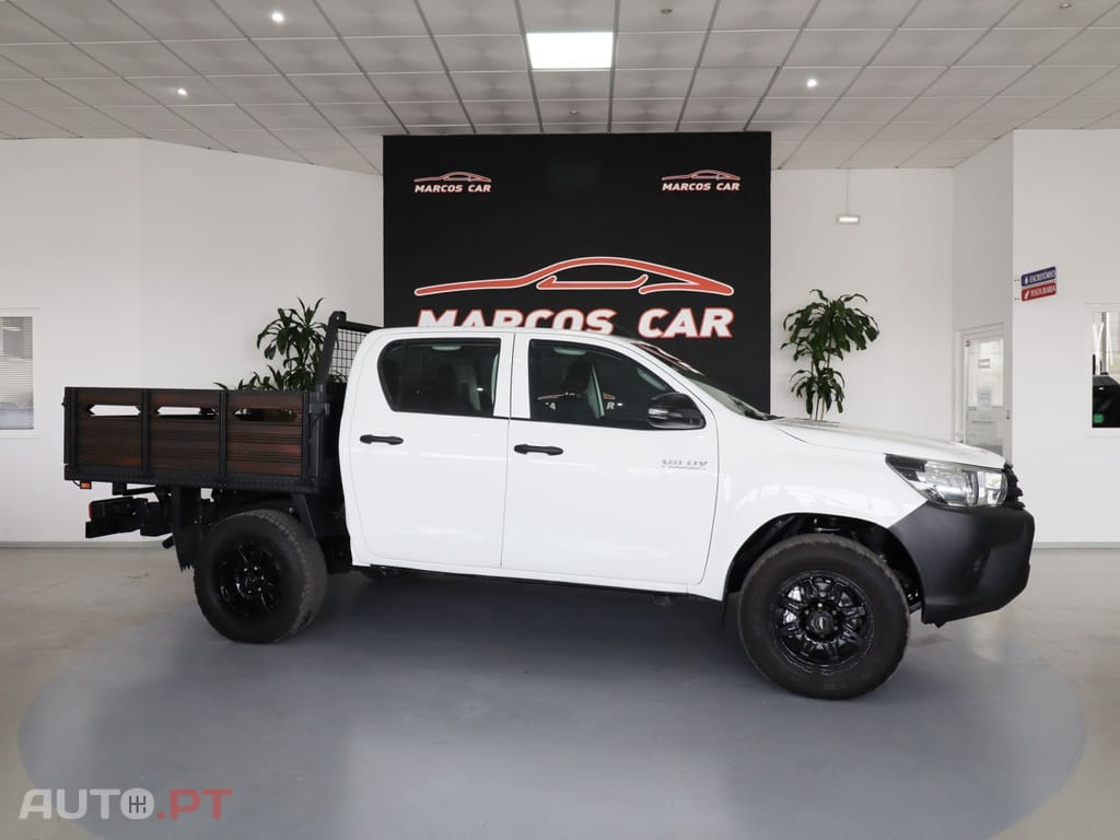 Toyota Hilux 2.4 D-4D 4WD CD CH
