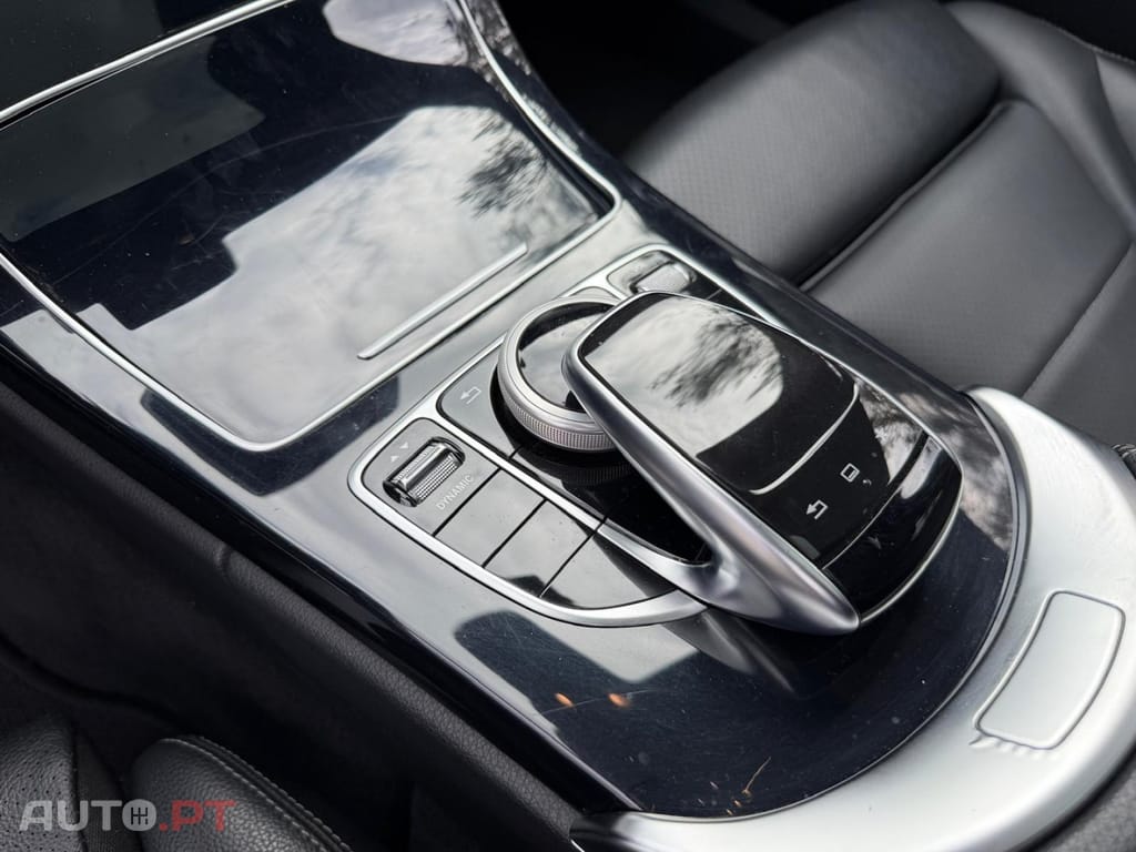Mercedes-Benz C 300 h AMG Line