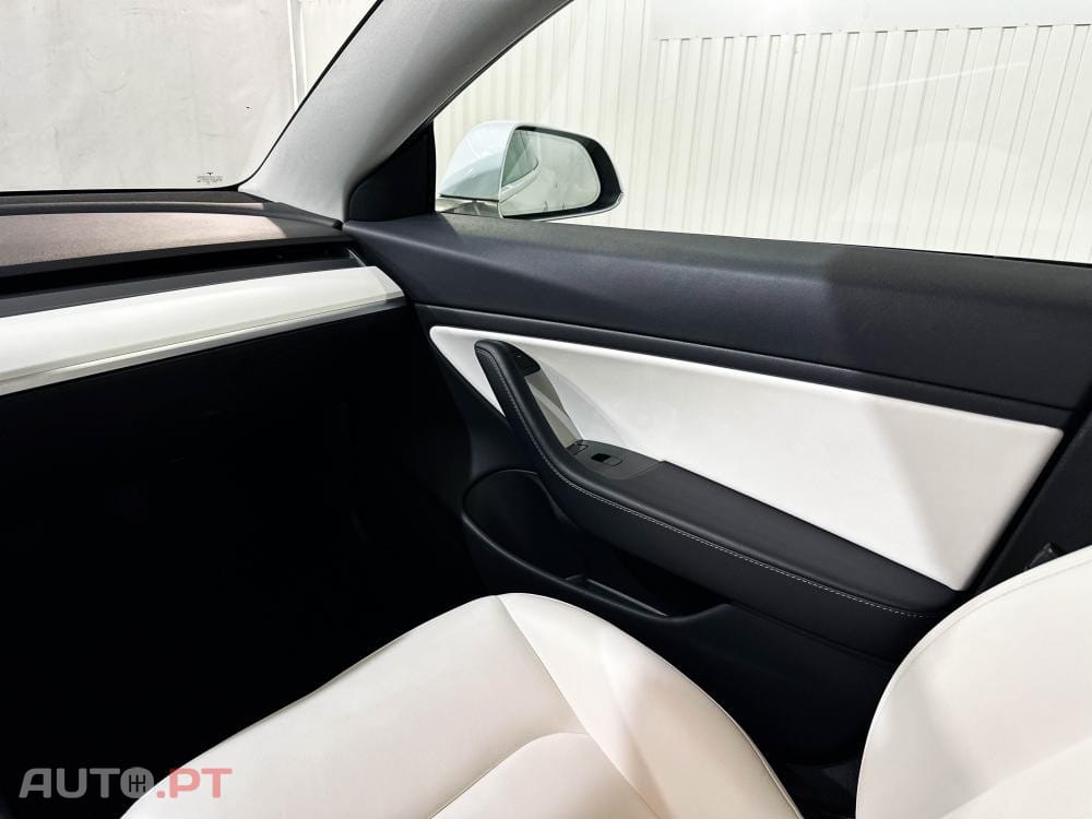 Tesla Model 3 Long-Range Dual Motor AWD