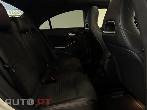 Mercedes-Benz CLA 180 AMG line