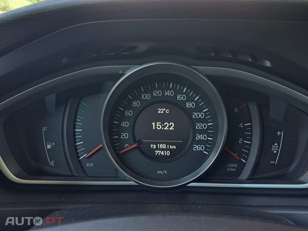 Volvo V40 2.0 D2 Momentum Eco