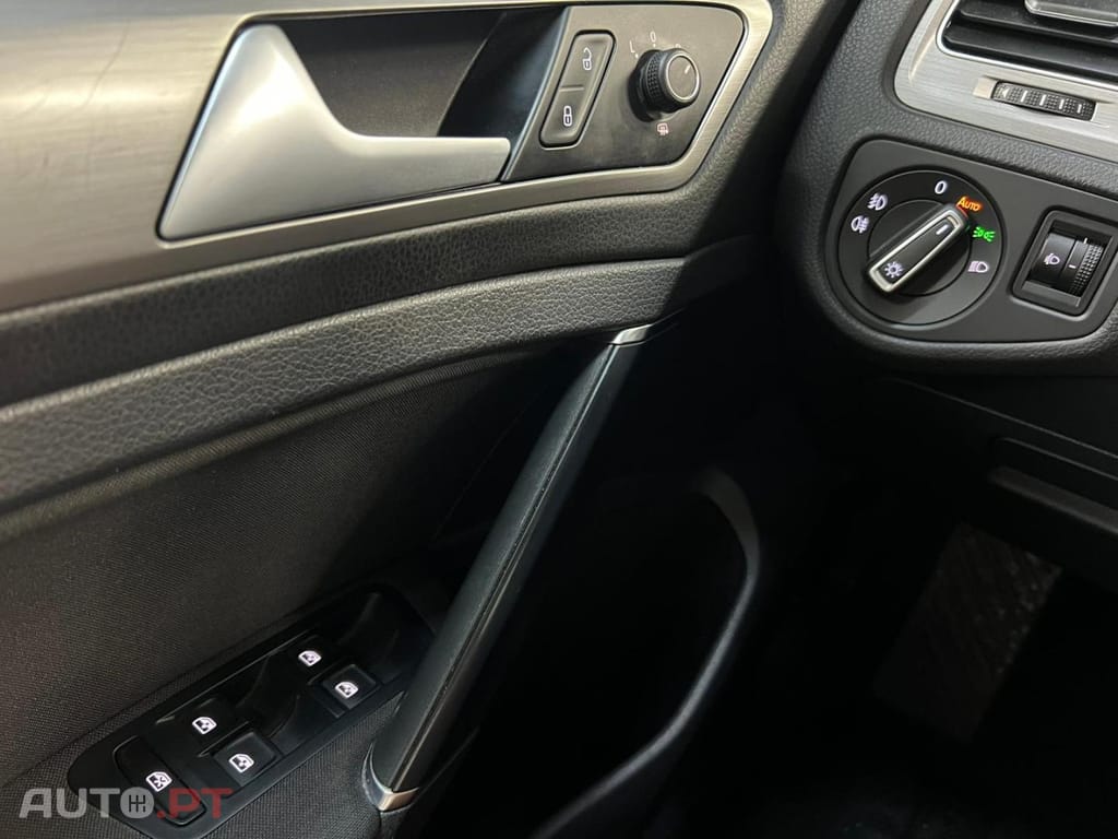 Volkswagen Golf 1.6 TDI 110 BlueMotion TRENDLINE VARIANT