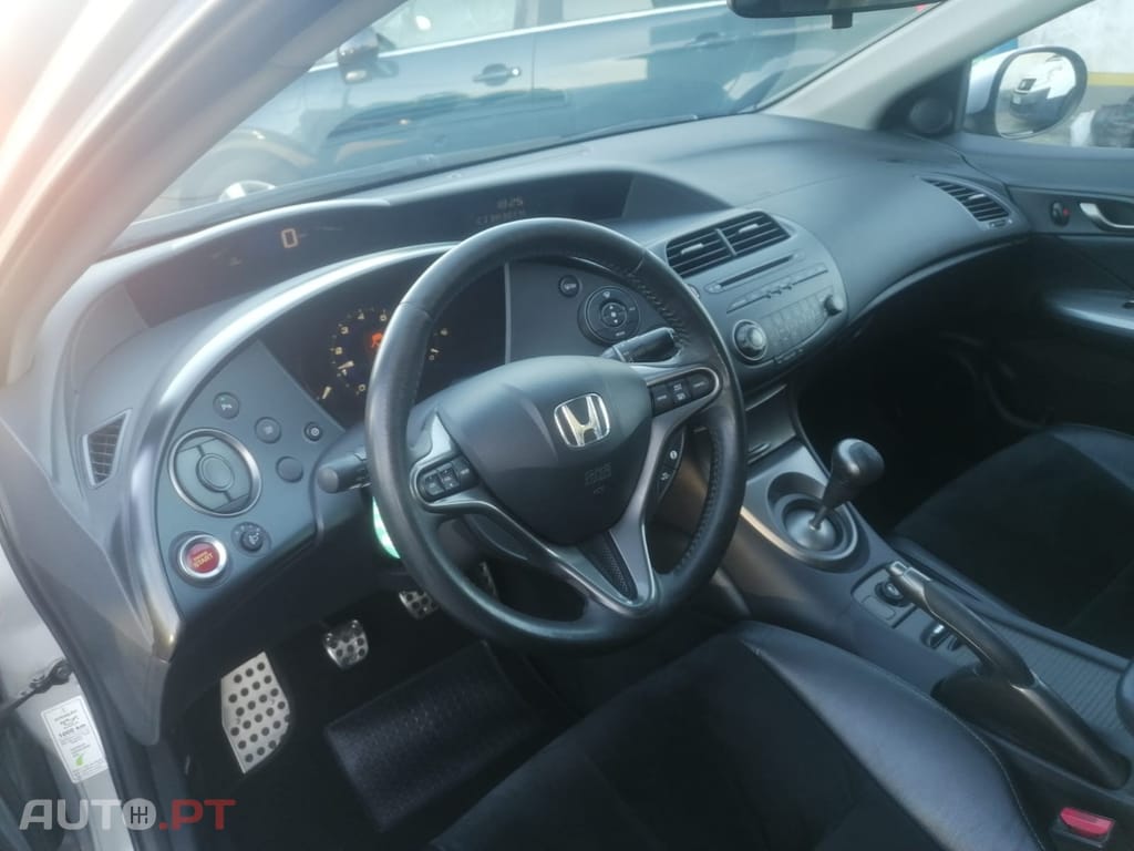 Honda Civic 1.4 i-VTEC Sport Edition