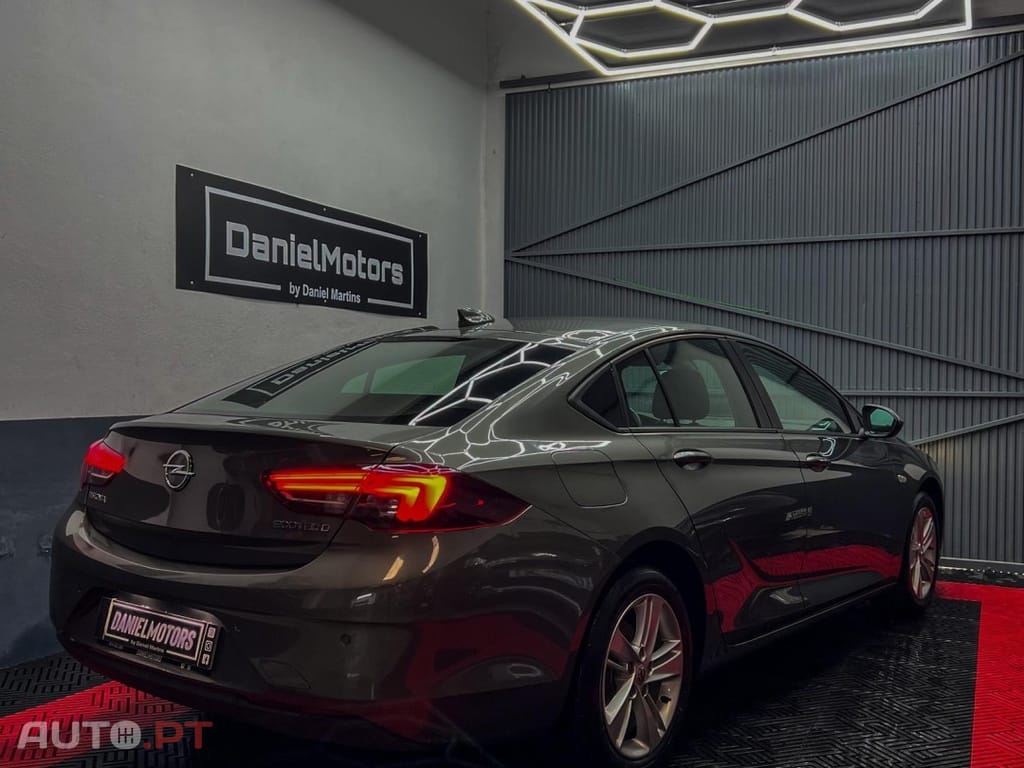 Opel Insignia 1.6 CDTi Selective