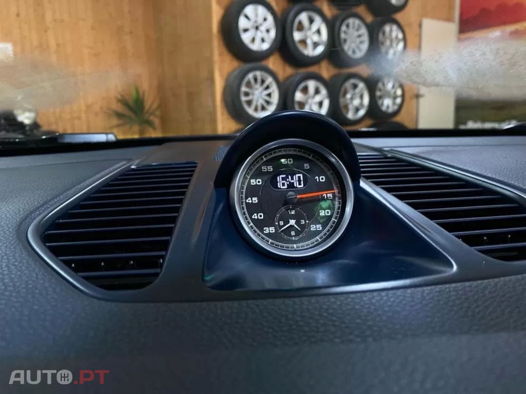 Porsche 911 991 Carrera 4 PDK Sport Chrono