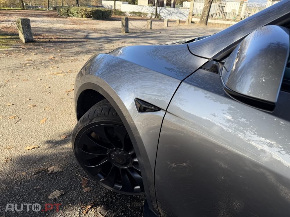 Tesla Model Y Performance Dual Motor AWD
