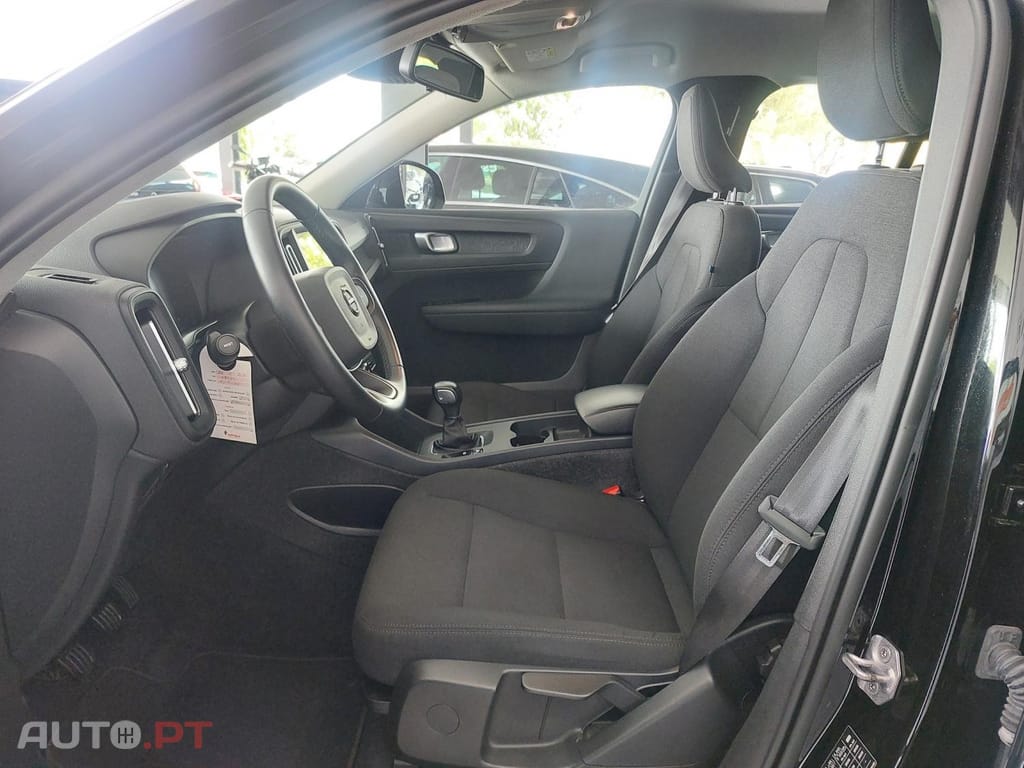 Volvo XC40 1.5 T2 Momentum