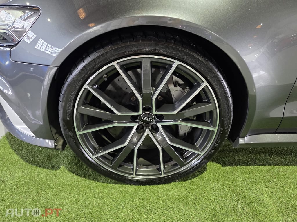 Audi RS6 AVANT PERFORMANCE