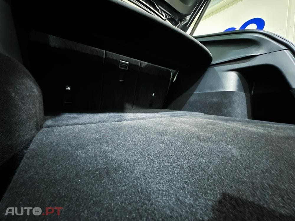 Tesla Model Y Long Range Dual Motor AWD