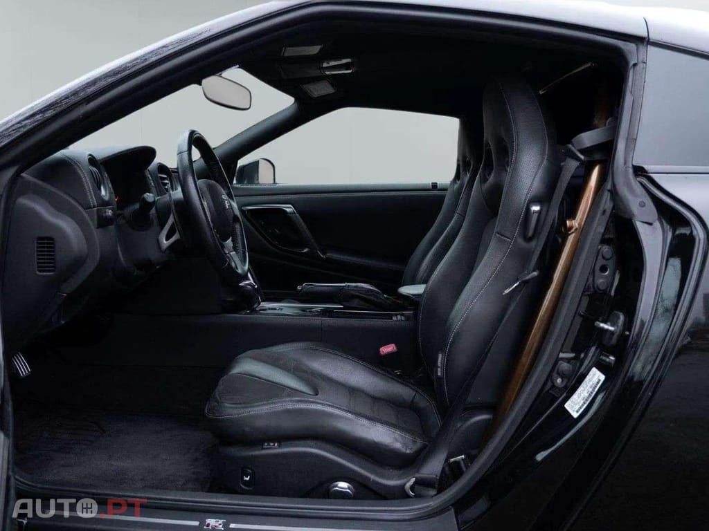 Nissan GT-R Premium