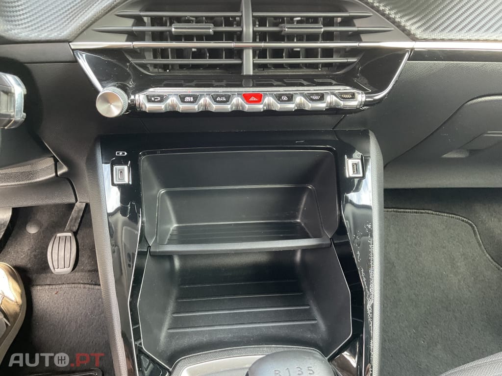Peugeot 2008 1.2 PureTech Active