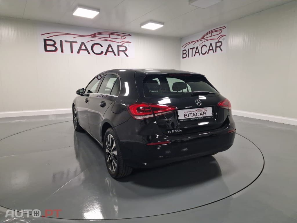 Mercedes-Benz A 250 E STYLE PLUS Hibrido Plug-In