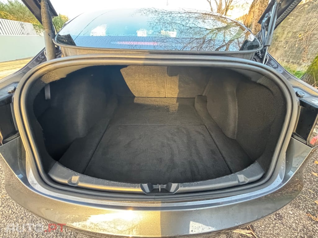 Tesla Model 3 Long Range Tração Traseira