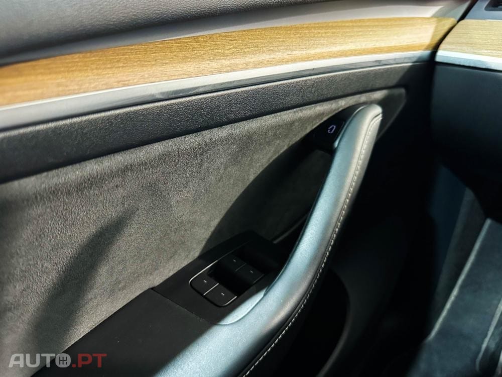 Tesla Model Y Long Range Dual Motor AWD