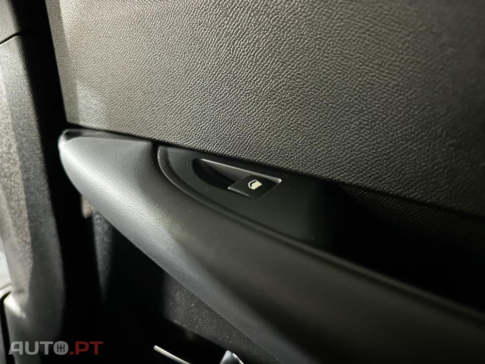 DS DS3 Crossback E-Tense Performance Line