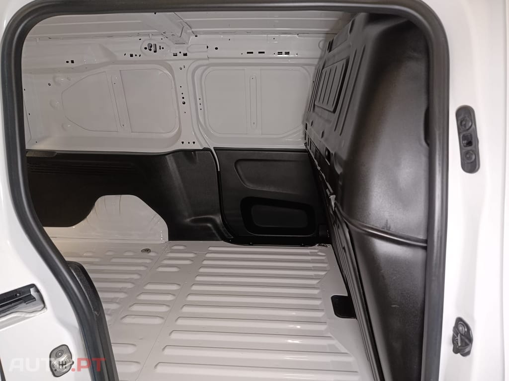 Citroen Berlingo 1.5 BlueHDI XL Longa (3 LUG)