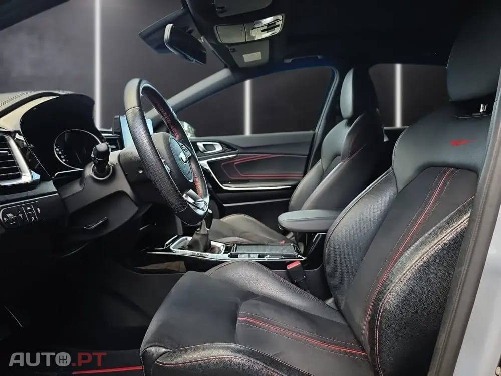 Kia Ceed 1.6 T-GDI GT+SRF