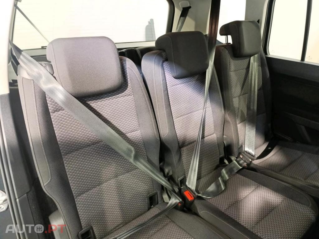 Volkswagen Touran 1.5 TSI Confortline