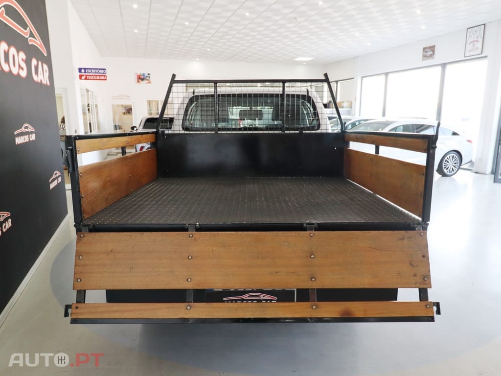 Toyota Hilux 2.4D LN105L CX MADEIRA