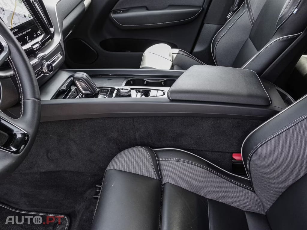 Volvo XC60 T8 I.V.A DEDUTIVEL