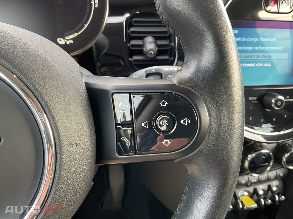 MINI Cooper Cooper SE