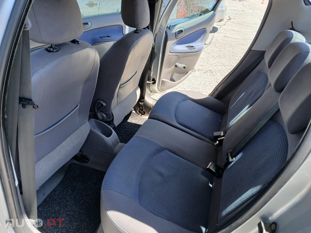 Peugeot 206 1.1
