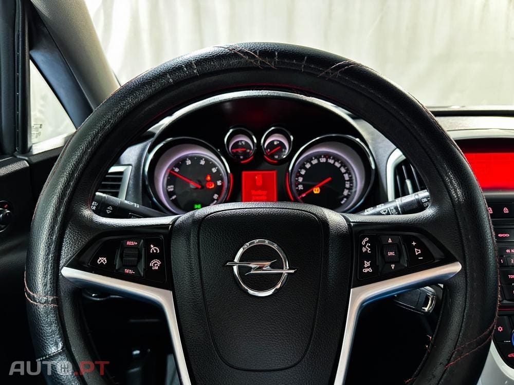 Opel Astra 1.6 CDTI Cosmo S/S J18