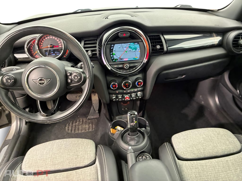 MINI Cooper GreenWich Edition