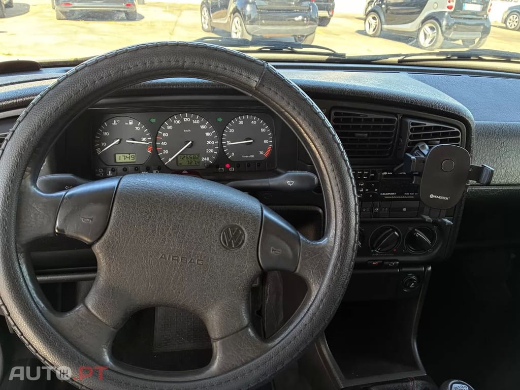 Volkswagen Passat 1.6 Confortline Plus