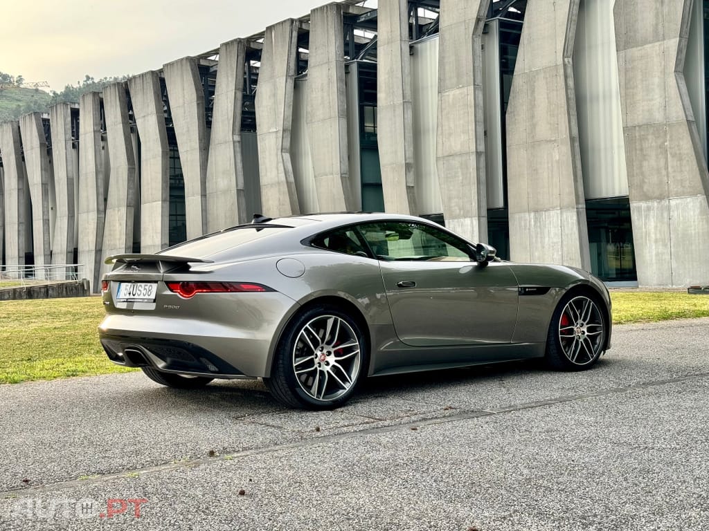 Jaguar F-Type 2.0 i4 R-Dynamic