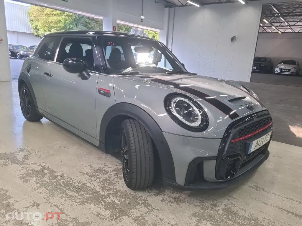 MINI Cooper John Cooper Works Auto Desportiva