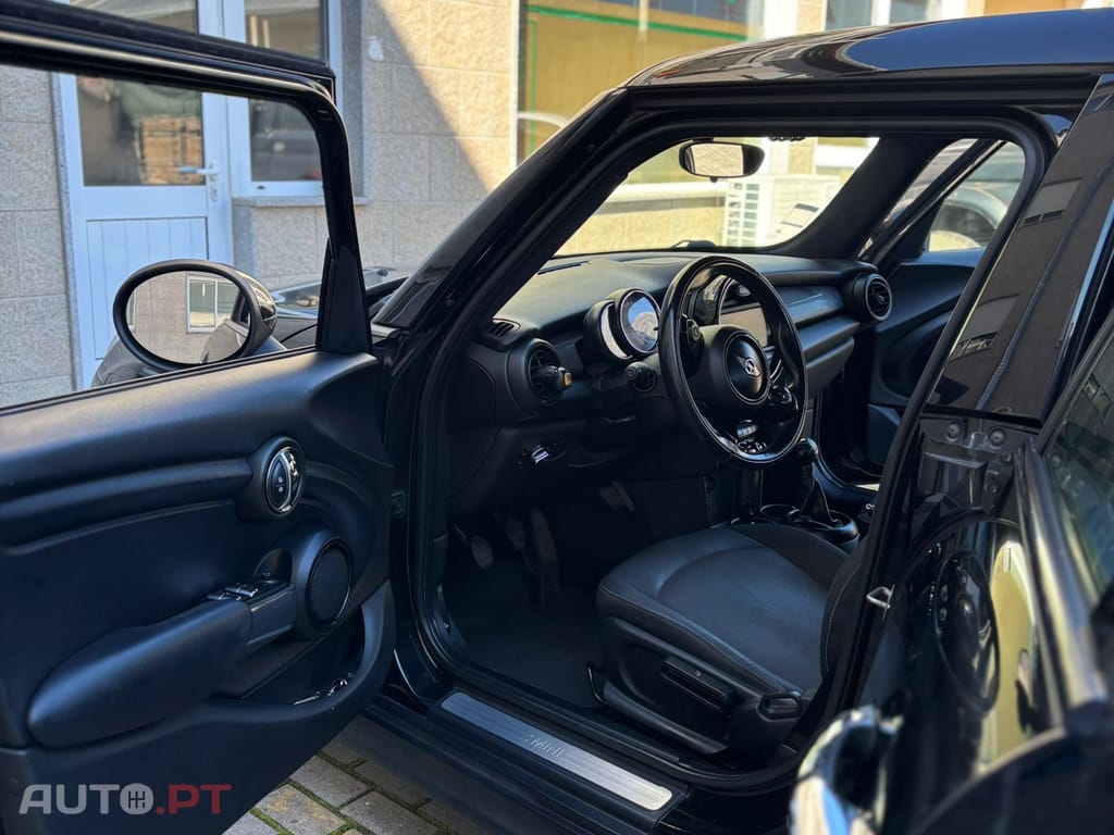 MINI Cooper F55