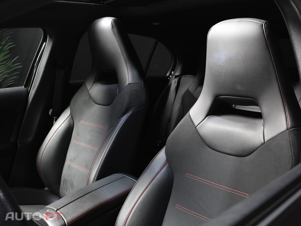 Mercedes-Benz A 250 e AMG Line 8G-DCT AMG Line