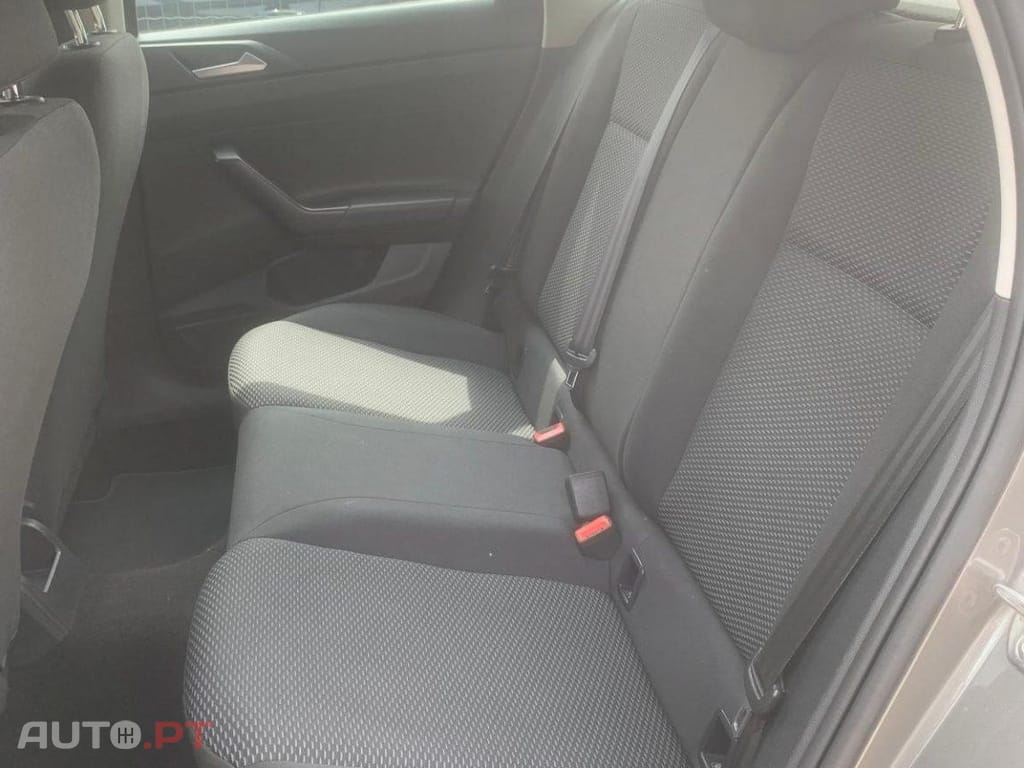 Volkswagen Polo 1.0 Confortline