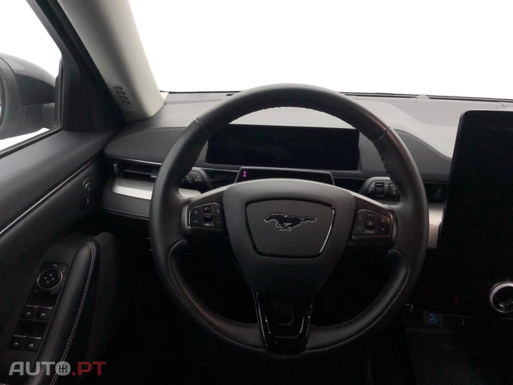 Ford Mustang Mach-E Standard Range