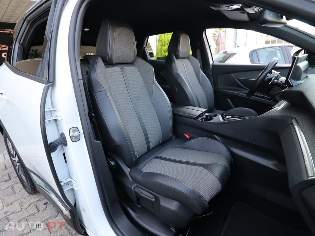 Peugeot 3008 1.5 BlueHDi Allure Pack EAT8