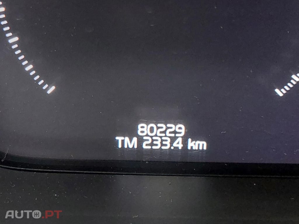 Volvo XC90 2.0 T8 PHEV Momentum Plus AWD