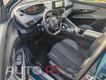Peugeot 5008 1.5 BlueHDi Allure EAT8