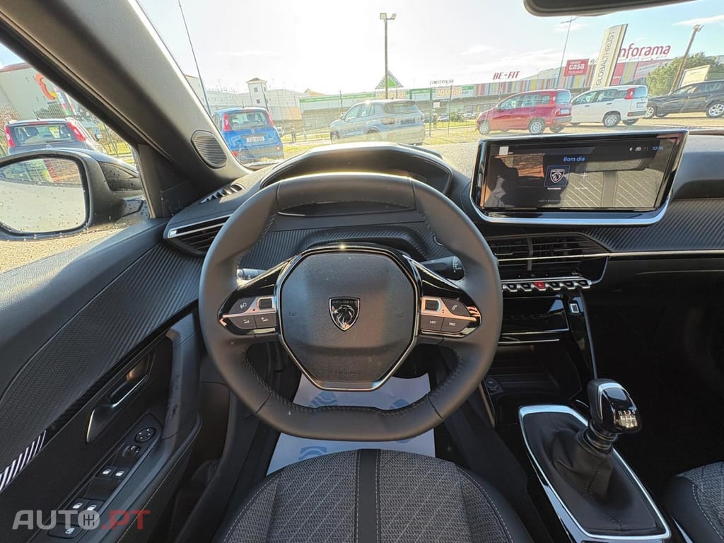 Peugeot 2008 1.2 PureTech Allure Pack