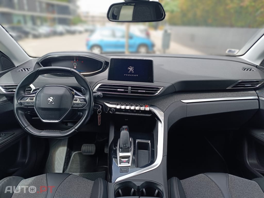 Peugeot 3008 1.5 BlueHDi Allure EAT8 - Nacional