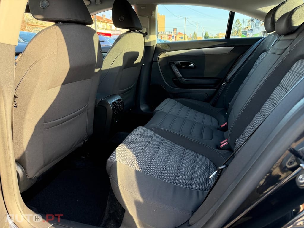 Volkswagen Passat CC 2.0 TDi
