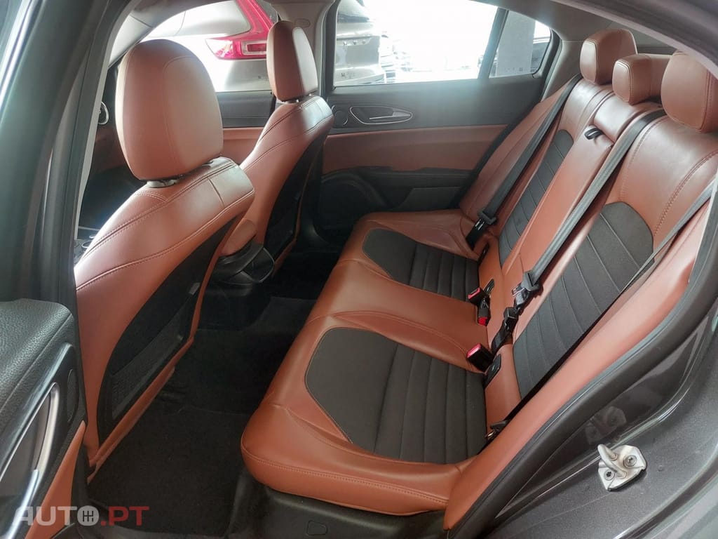 Alfa Romeo Giulia 2.2 D 