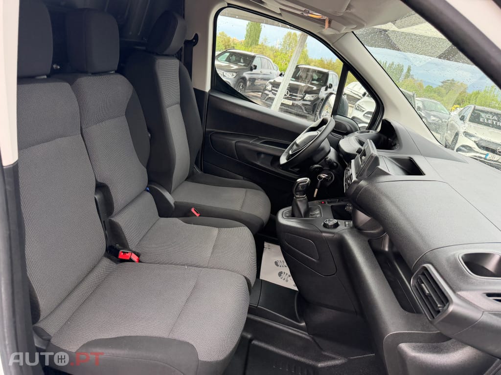 Peugeot Partner 1.6 BlueHDi L1 Pro 3L
