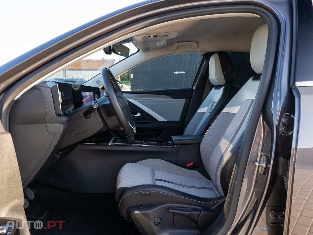 Opel Astra 1.5 D Elegance